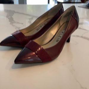 Pony heel pumps